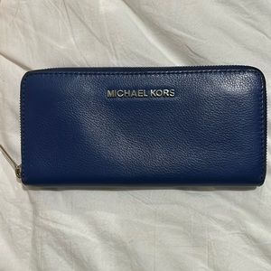 Michael Kors Zip around wallet Color: Blue